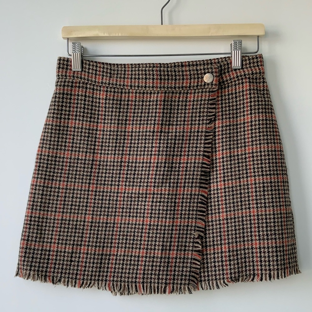 HOUNSDTOOTH WRAP MINI SKIRT